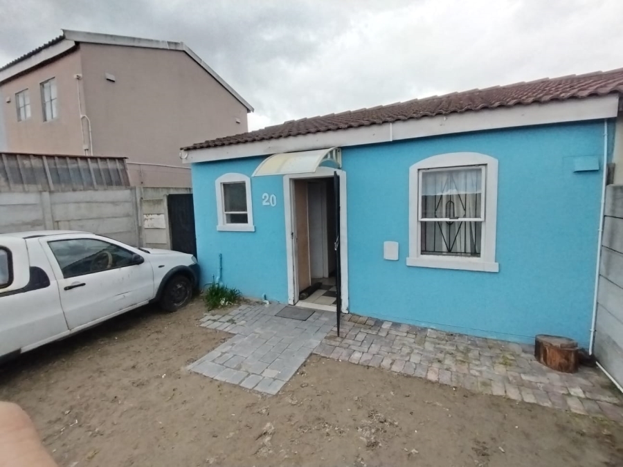 2 Bedroom Property for Sale in Pelican Park Western Cape